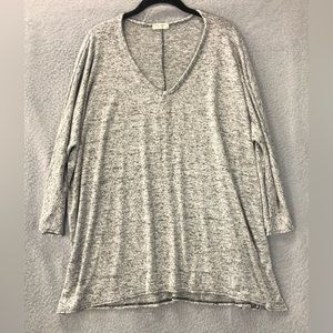 Olivia Rae Long Sleeve Stretch Casual Hi-Low Blouse Women’s Size Large Gray